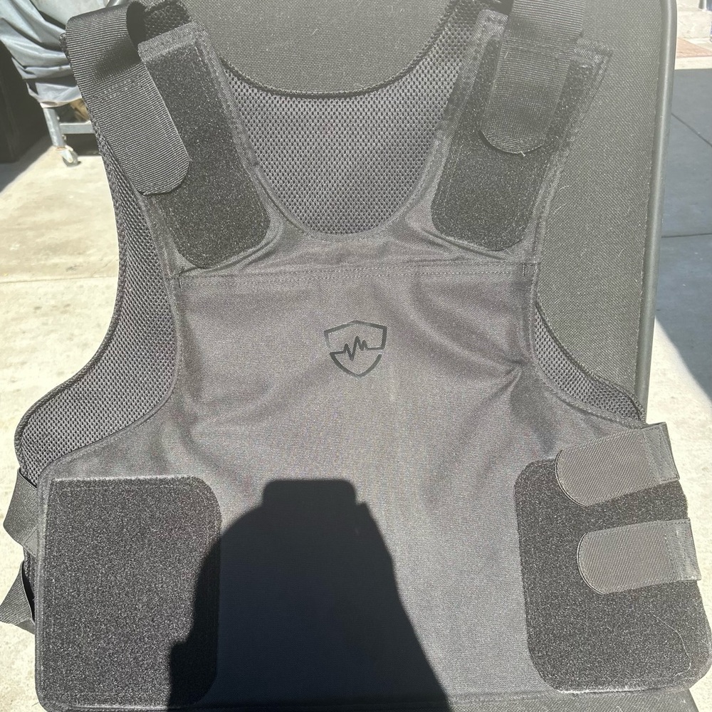 SafeLife Defense Concealable Vest